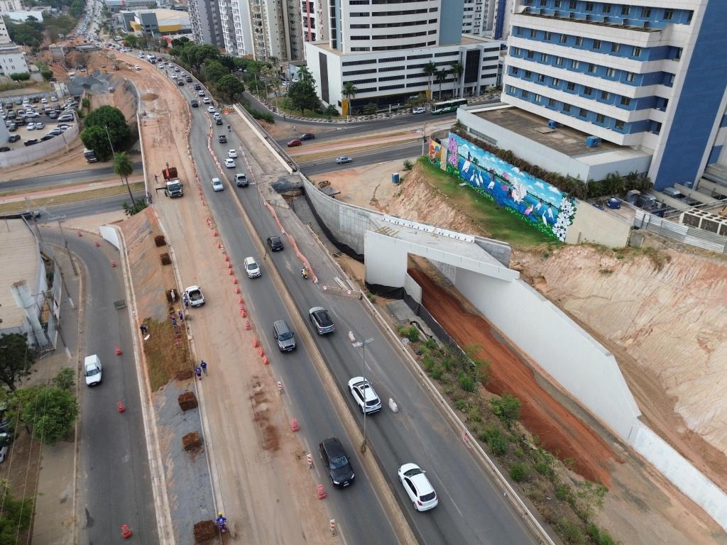Trnsito em ala do viaduto da Miguel Sutil no ser mais interrompido nesta sexta-feira (12)