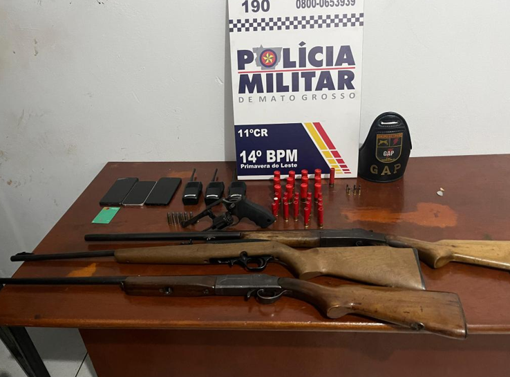 Tr�s homens s�o presos por porte ilegal de armas em Primavera do Leste