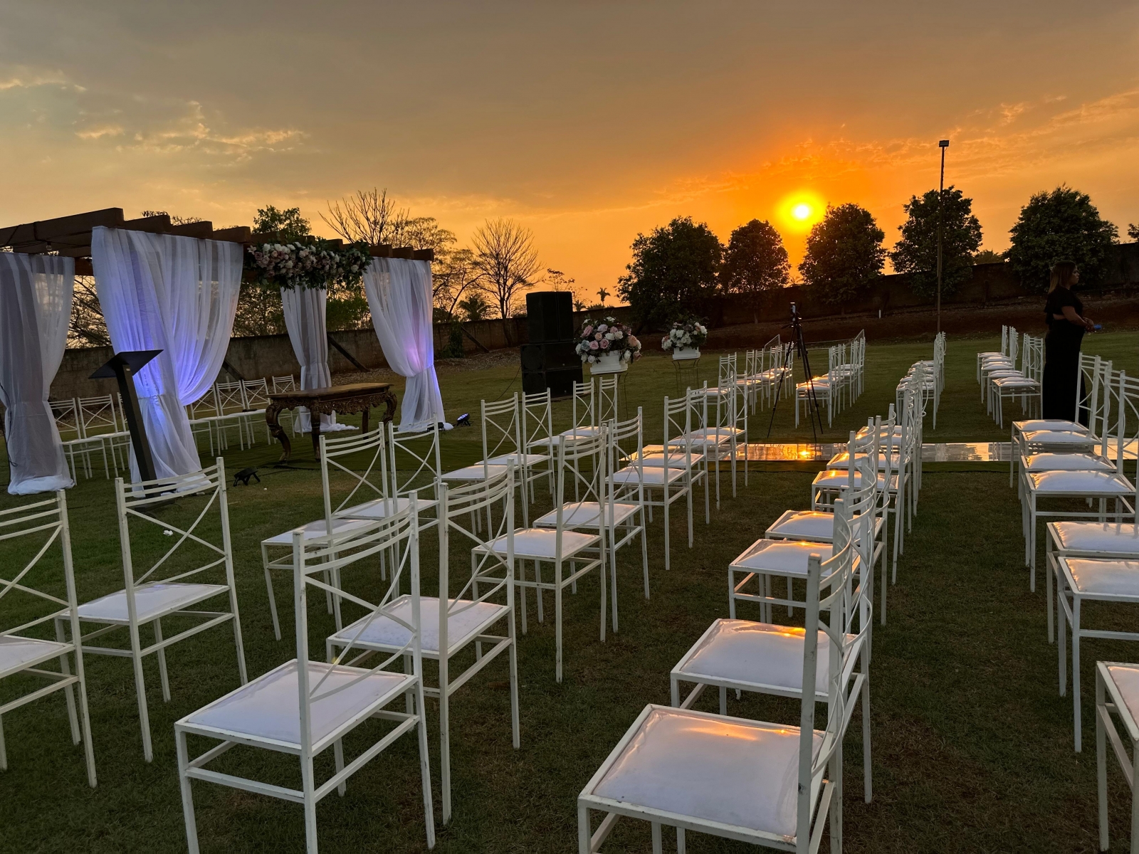 Juscimeira celebra unio de 33 casais em Casamento Social 2025