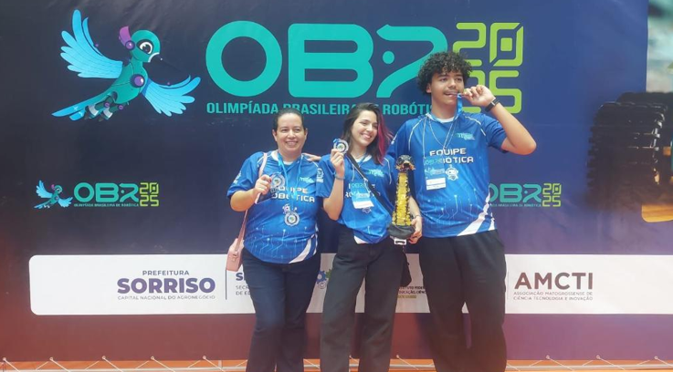 Alunos de Aren�polis se destacam na Olimp�ada Brasileira de Rob�tica e levam inova��o � etapa nacional