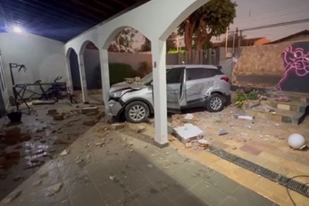 C�mera flagra momento em que Creta invade casa em Cuiab�