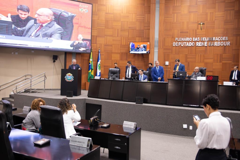 Deputados aprovam Lei de Diretrizes Or�ament�rias para 2026