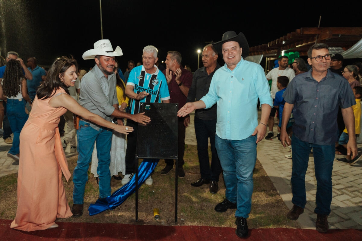 Jauru comemora 46 anos com R$ 8,5 milh�es de investimentos garantidos por Max Russi