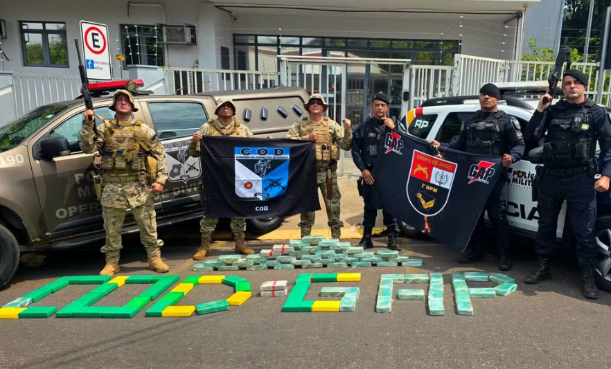 Pol�cia apreende 95 kg de coca�na escondidos em �nibus em MT