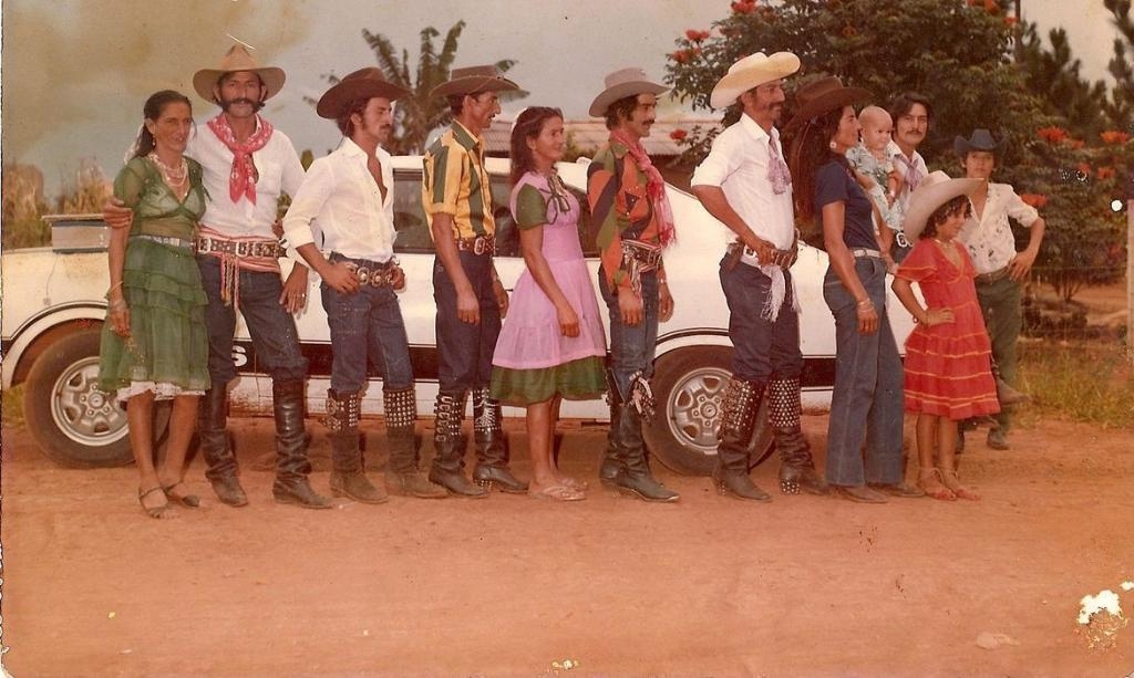Exposio na Galeria Lava Ps apresenta universo do povo cigano em Mato Grosso