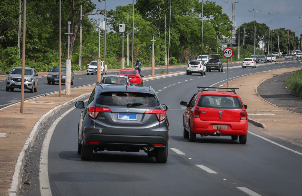 Licenciamento de ve�culos com placa final 9 deve ser pago at� 30 de setembro