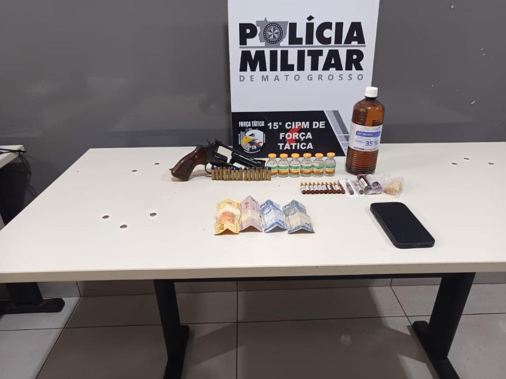 For�a T�tica prende homem com arma de fogo e produtos il�citos para preparo de drogas