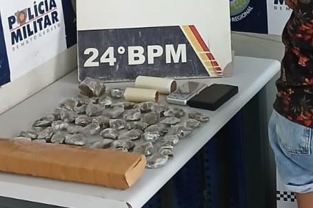 Mulher � presa em flagrante pela PM com 50 por��es de drogas drogas escondidas em arm�rio e geladeira