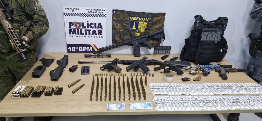 Gefron e PM apreendem arsenal de armas e drogas e causam preju�zo de R$ 8,4 milh�es �s fac��es criminosas