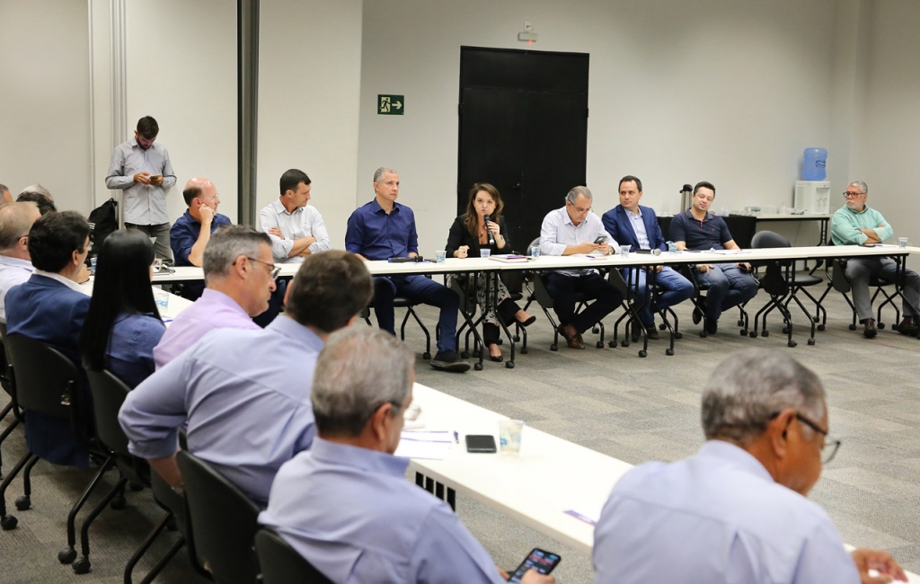 Frente da Agropecuária recebe secretária de Meio Ambiente