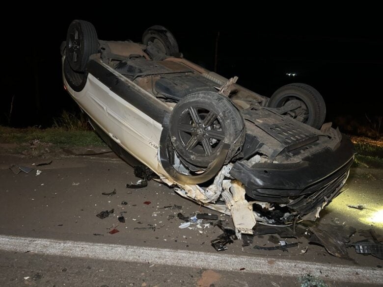 Acidente entre carro, utilitrio e nibus deixa ferido na BR-163