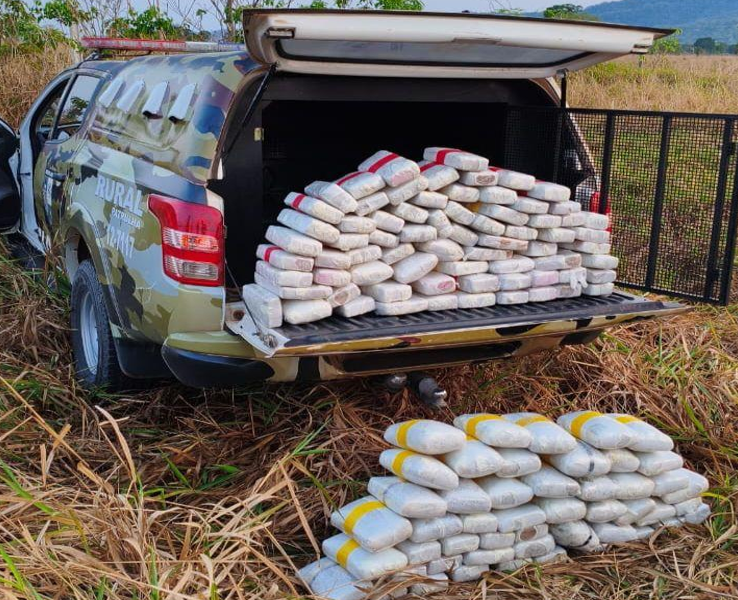 A��o conjunta da PRF e PM resulta na apreens�o de 127 quilos de maconha em Nova Lacerda
