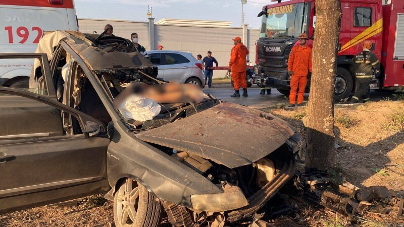 Motorista morre aps perder controle do carro na Avenida das Torres