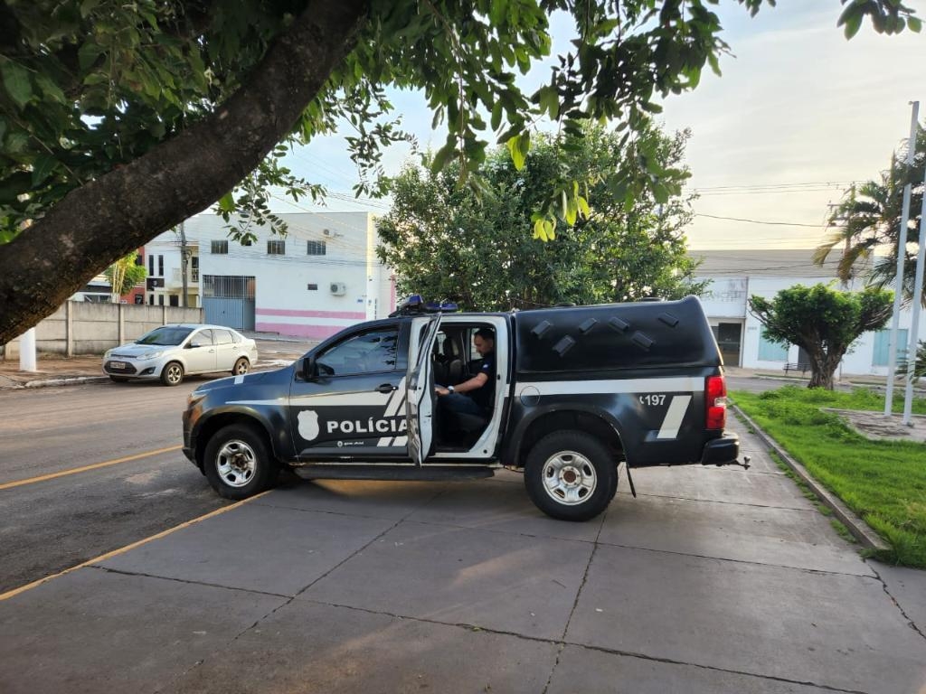 Pol�cia Civil cumpre mandado de pris�o e o suspeito acaba pego em flagrante com drogas