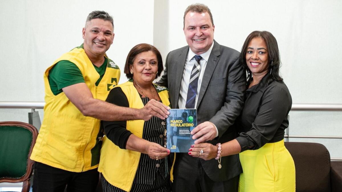 Max Russi refora valorizao dos agentes de sade e de combate s endemias