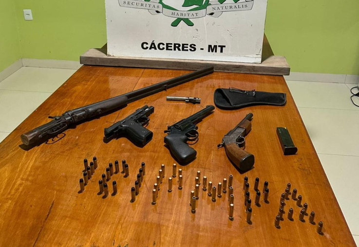 Pol�cia Militar apreende armas e prende homem por crime ambiental em C�ceres
