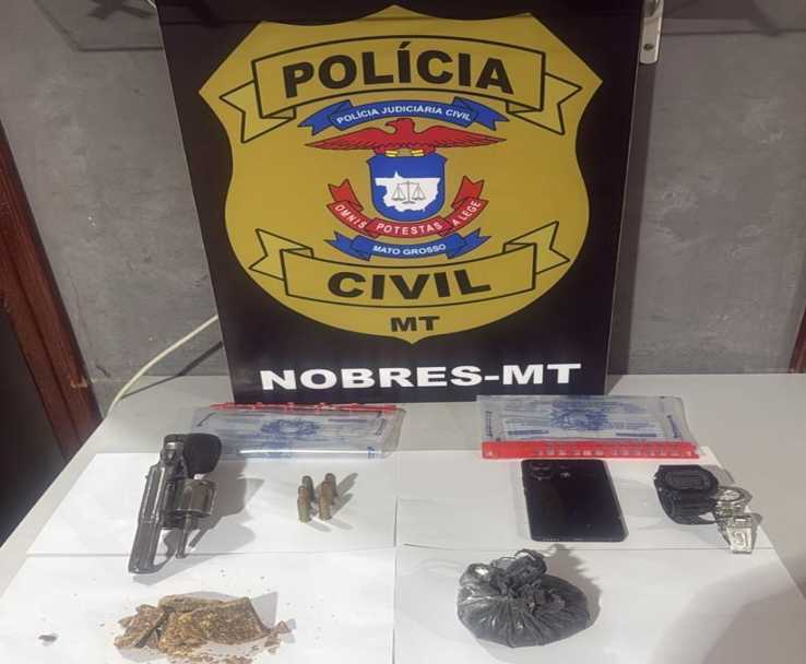 Tr�s pessoas s�o presas com drogas e arma de fogo em Nobres
