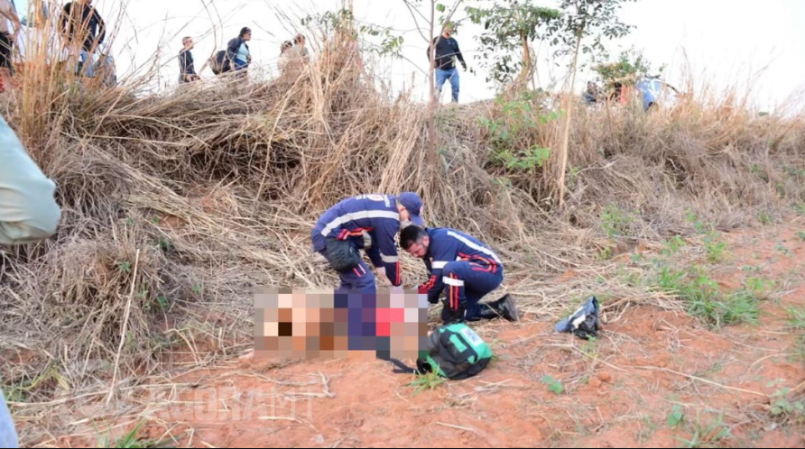 Motociclista cai em ribanceira e  hospitalizada em estado grave na MT-270, em Rondonpolis