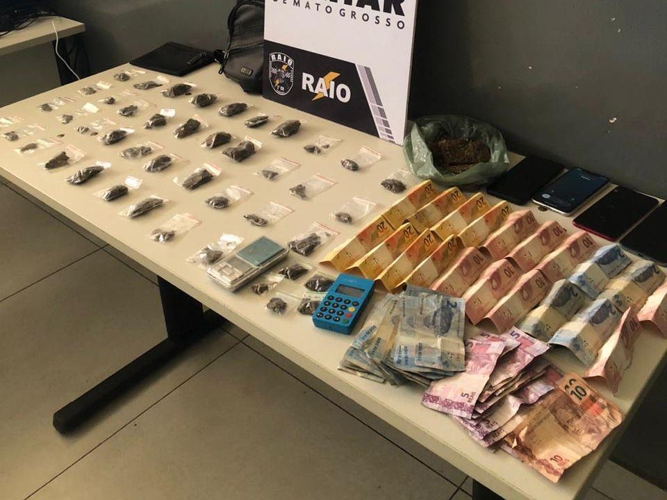 Companhia Raio da PM prende homem com 45 por��es de maconha em V�rzea Grande