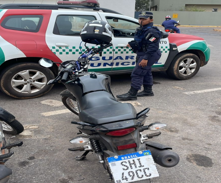 Vigia Mais MT auxilia na pris�o de motoqueiro com placa falsa comprada na internet