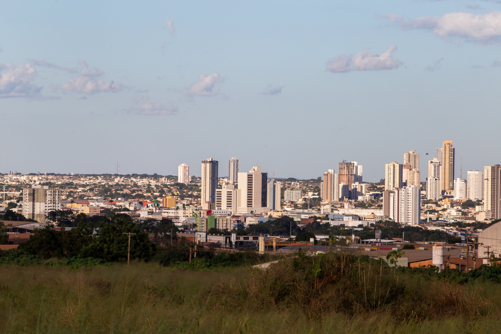 Procon e Vigilncia fiscalizam venda de bebidas alcolicas em Rondonpolis