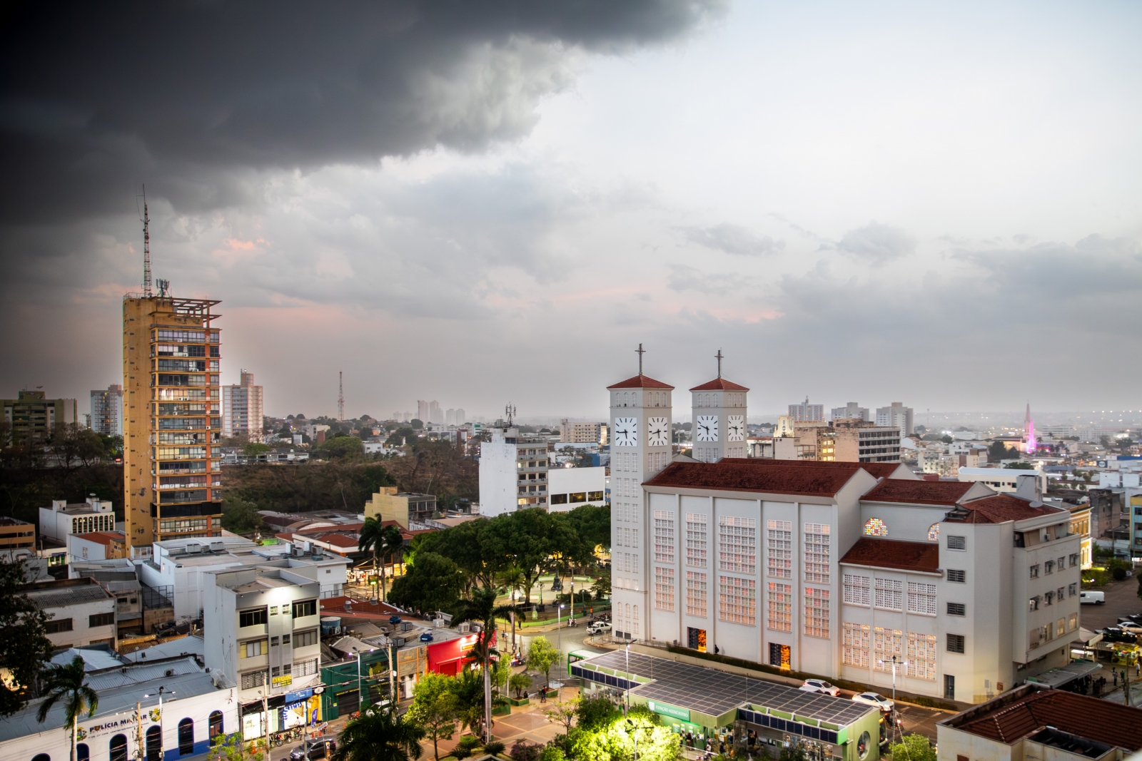 Defesa Civil de Cuiab orienta populao aps alerta de chuva intensa emitido para esta quarta