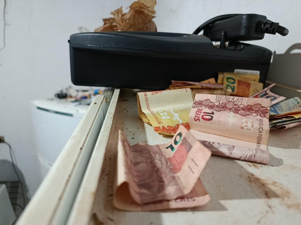 Pol�cia Civil desarticula fac��o criminosa envolvida com tr�fico de drogas, homic�dios e extors�o de comerciantes