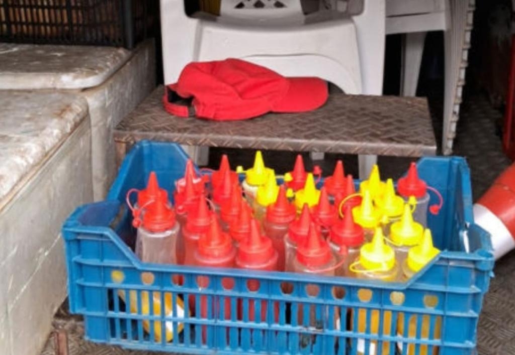 Pol�cia Civil e Vigil�ncia Sanit�ria fecham local em que eram preparados lanches para comercializa��o em trailers em Primavera do Leste