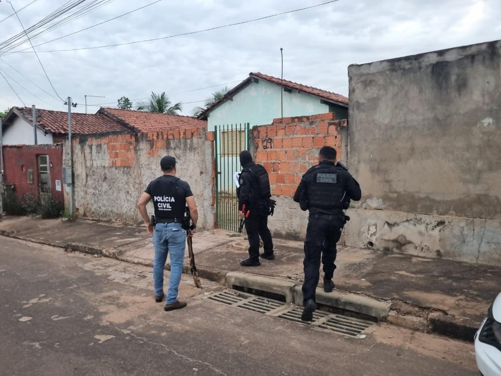 Ao da Polcia Civil de MT e GO mira grupo criminoso especializado em golpes do falso intermedirio de veculos