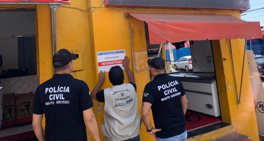 Polcia Civil e Vigilncia Sanitria interditam aougue por falta de higiene em Cuiab