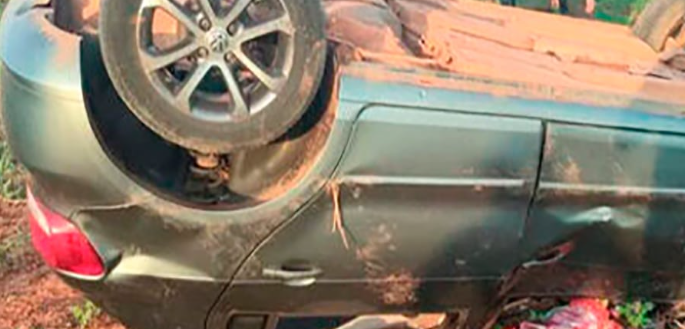 Homem morre aps carro capotar na rodovia MT-242