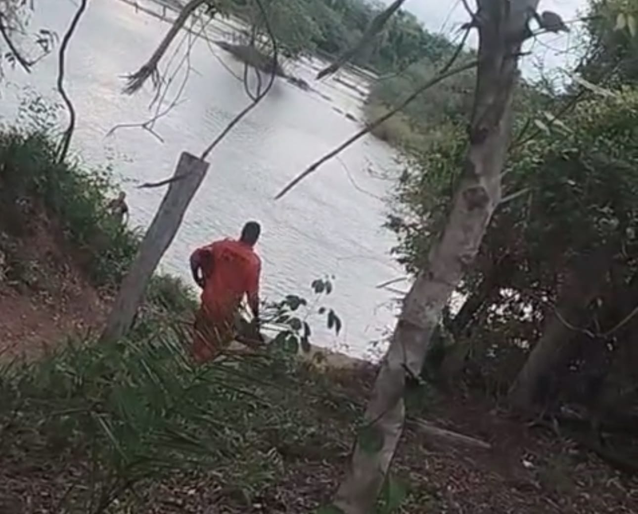 Jovem de 23 anos morre afogado em rio na zona rural de Acorizal