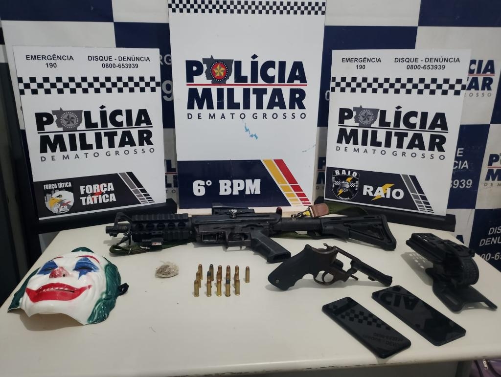 Pol�cia Militar prende tr�s faccionados suspeitos por homic�dio e apreende submetralhadora e rev�lver