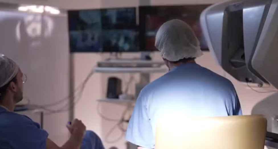 Brasil realiza primeira telecirurgia rob�tica de pr�stata e reduz em 25% o risco de impot�ncia