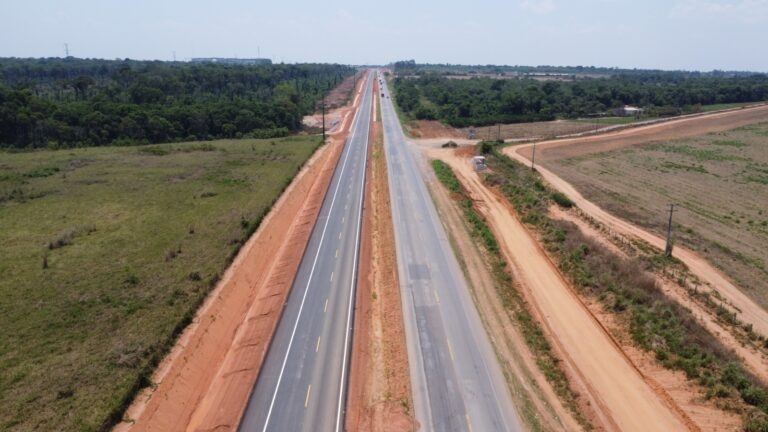 Nova Rota desvia tr�fego em Vera para recupera��o de mais 10 km da BR-163