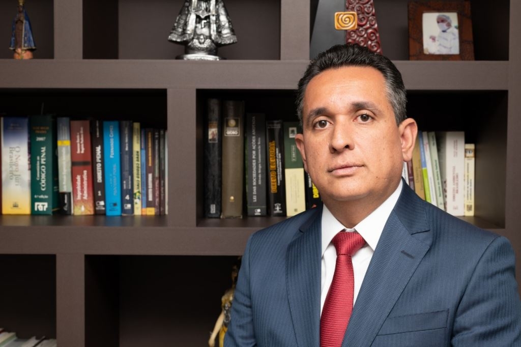 Flaviano Taques � um dos favoritos para vaga de desembargador