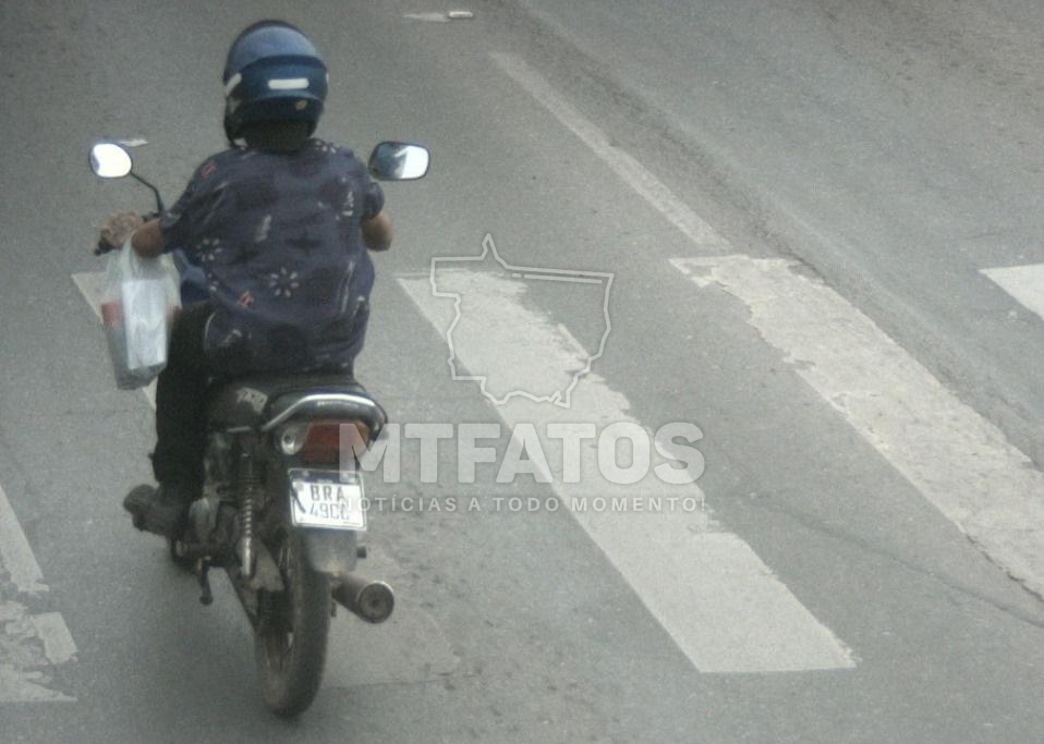 PM apreende adolescente com placa falsa em moto ap�s ser flagrado pelo Vigia Mais MT