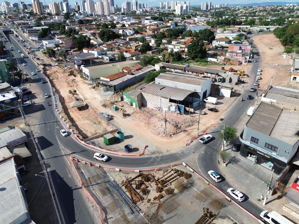 Obras do Complexo Leblon avan�am com demoli��o de im�veis para duplicar Rua Boa Vista