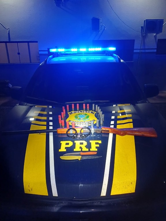 Motorista embriagado  detido pela PRF aps sinistro