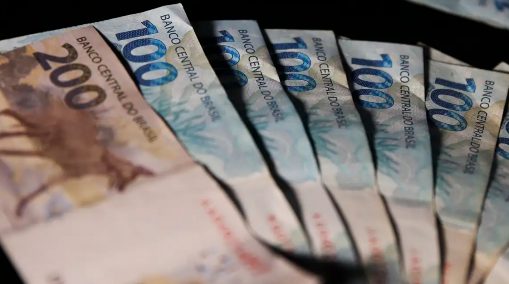 Pesquisa v� empres�rios ligeiramente confiantes com a economia