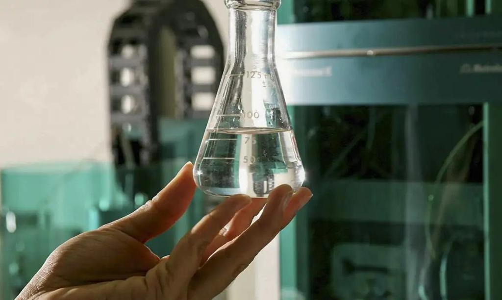 Vigilncia Sanitria divulga mais um lote de whisky sob suspeita de contaminao por metanol