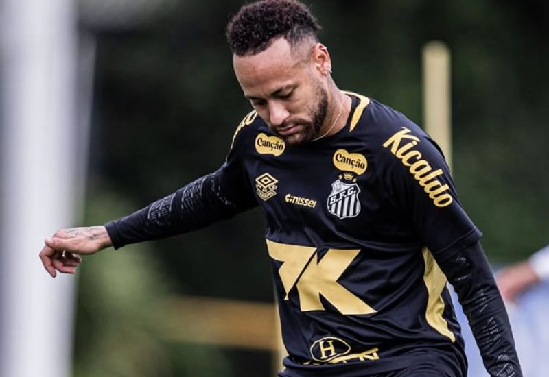 Santos p�e fim ao 'caso Neymar' e confirma camisa 10 como capit�o 