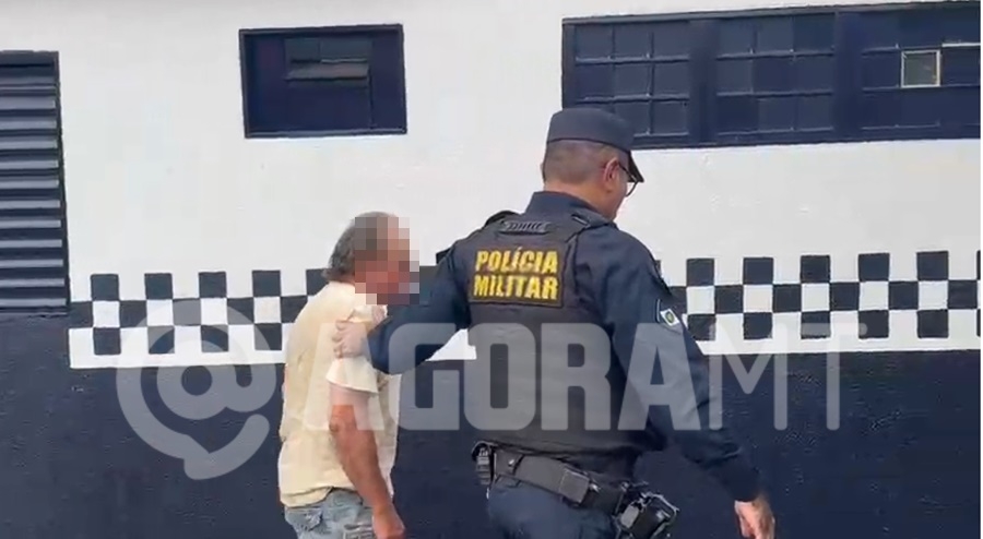 Idoso � preso ap�s ser flagrado abusando de cachorro em MT