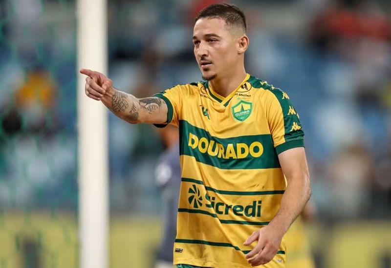 N�utico consulta situa��o do atacante Alisson Safira, do Cuiab� 