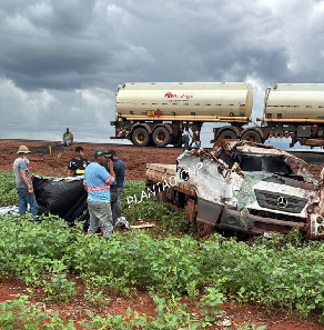 Capotamento na BR-364 deixa duas pessoas feridas