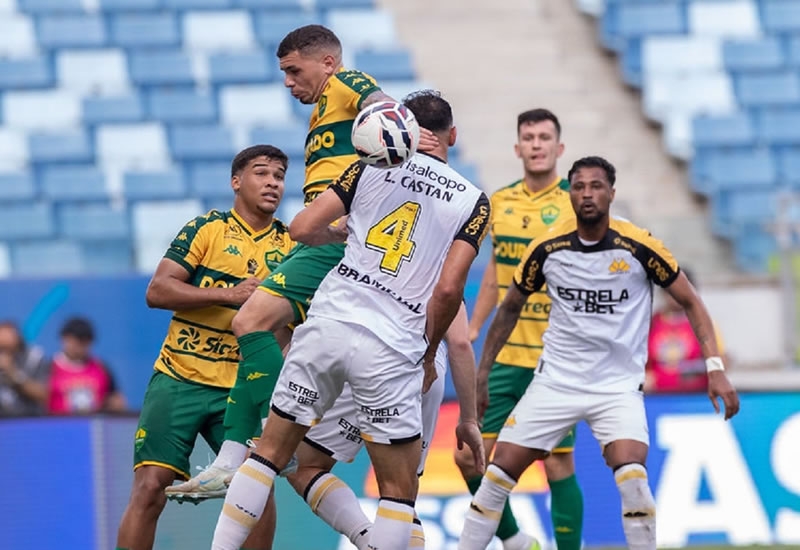 Cuiab� encerra temporada com triunfo e frustra acesso do Crici�ma  