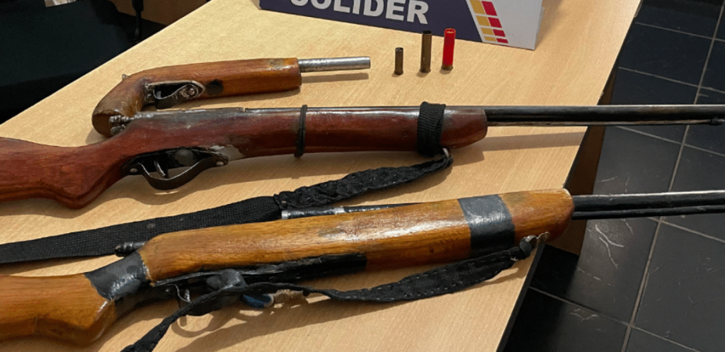 Acusado de amea�ar a esposa � preso com tr�s armas no Nort�o