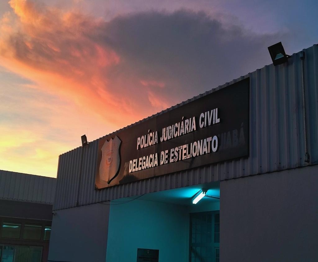 Policia Civil deflagra opera��o e cumpre mandados contra advogada em Cuiab�