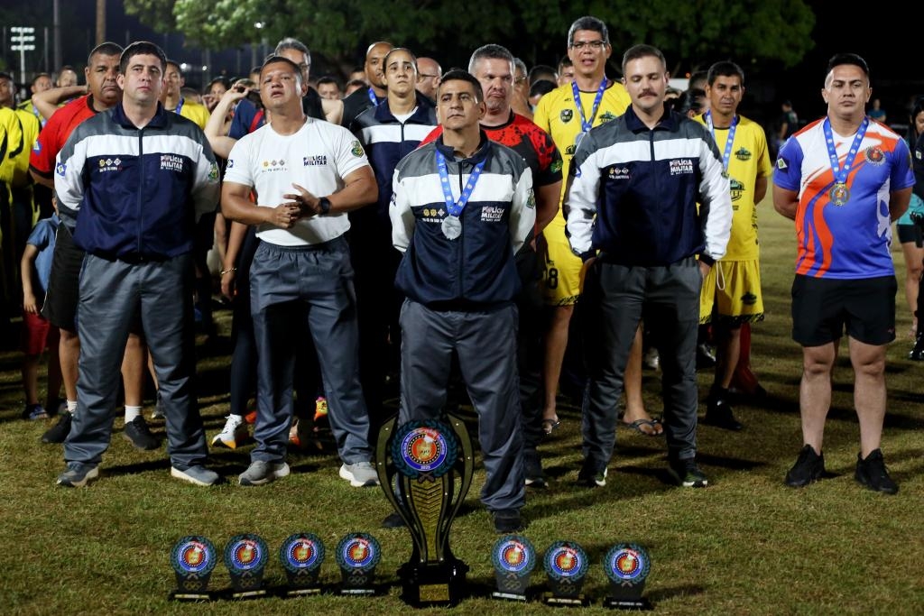 Delega��o formada por policiais do 4� e 11� Comando Regional � pentacampe� dos Jogos Ol�mpicos da PM