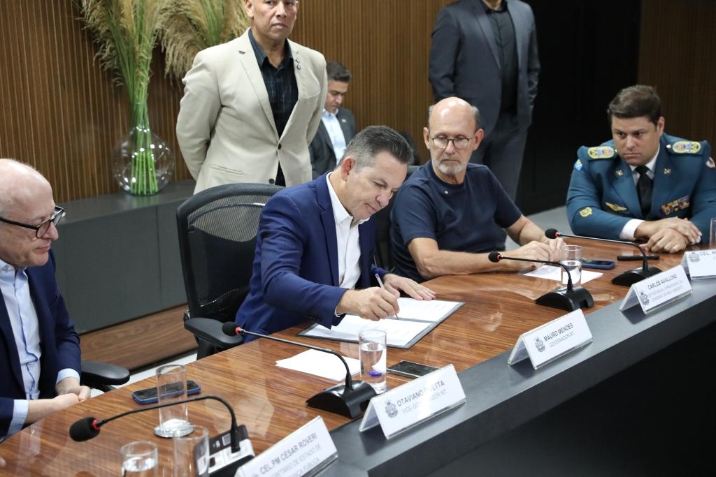 Governo lan�a novos servi�os do Corpo de Bombeiros para modernizar preven��o e resposta a inc�ndios urbanos